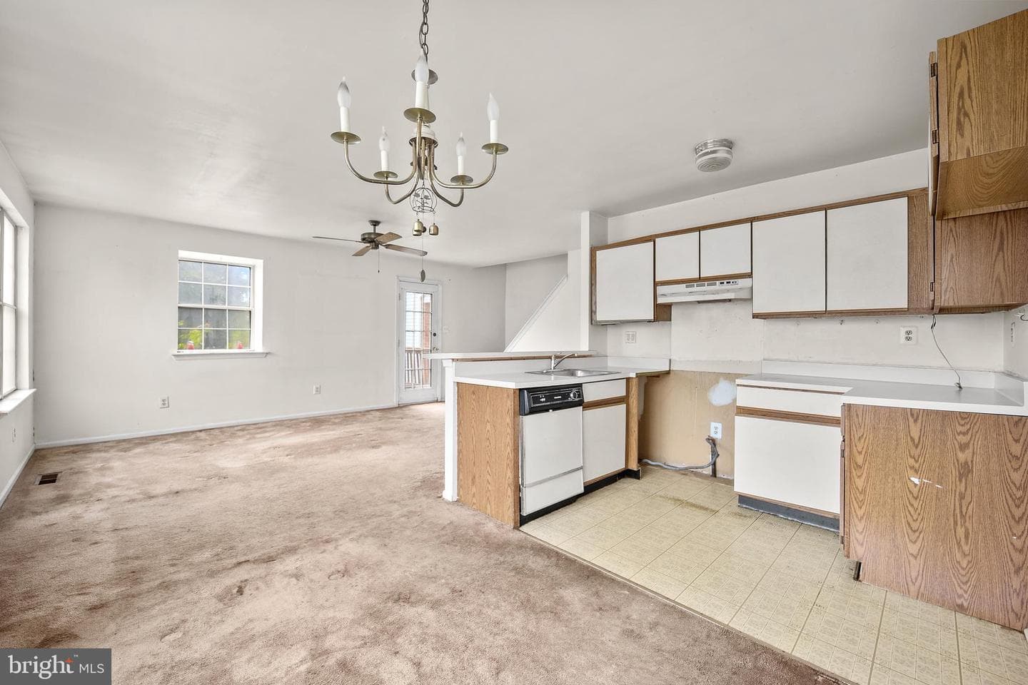307 Wendover Drive photo 9