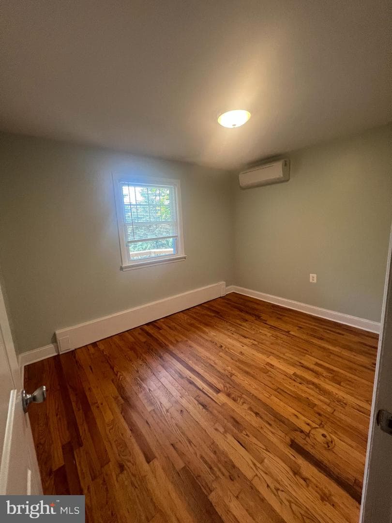 361 Spring Garden Street photo 10