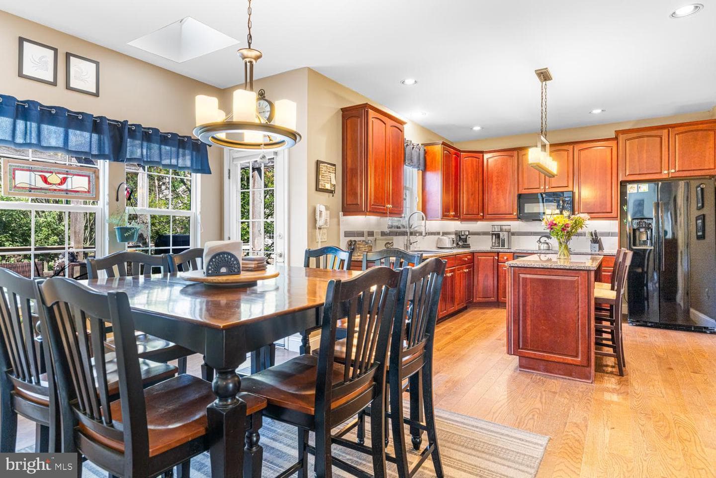 20 Greenshire Boulevard photo 8