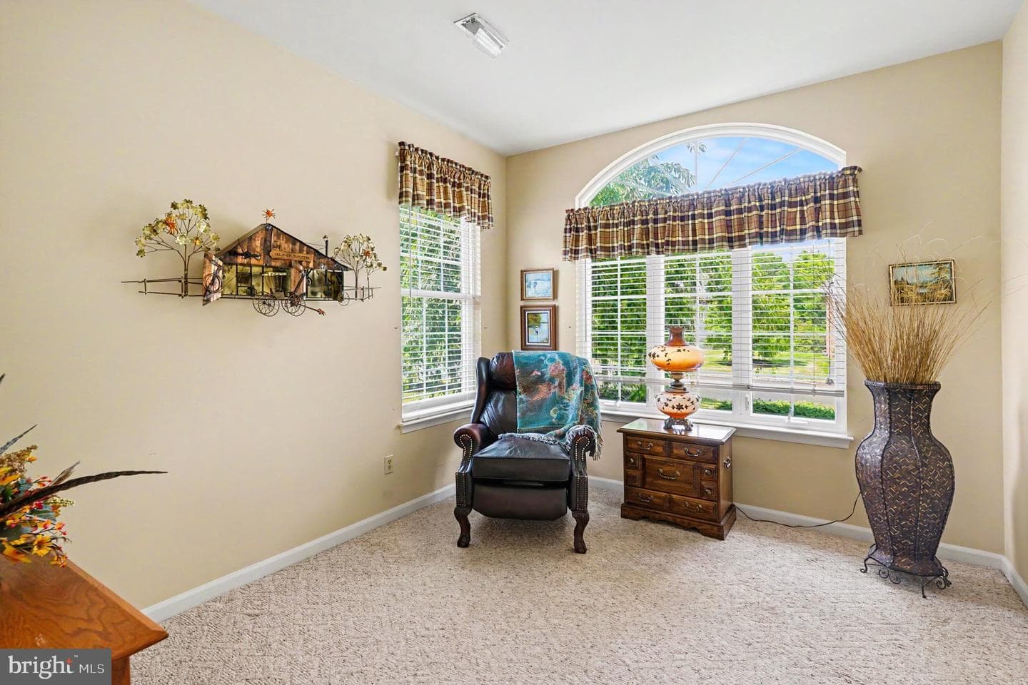290 Kingsfield Drive photo 7