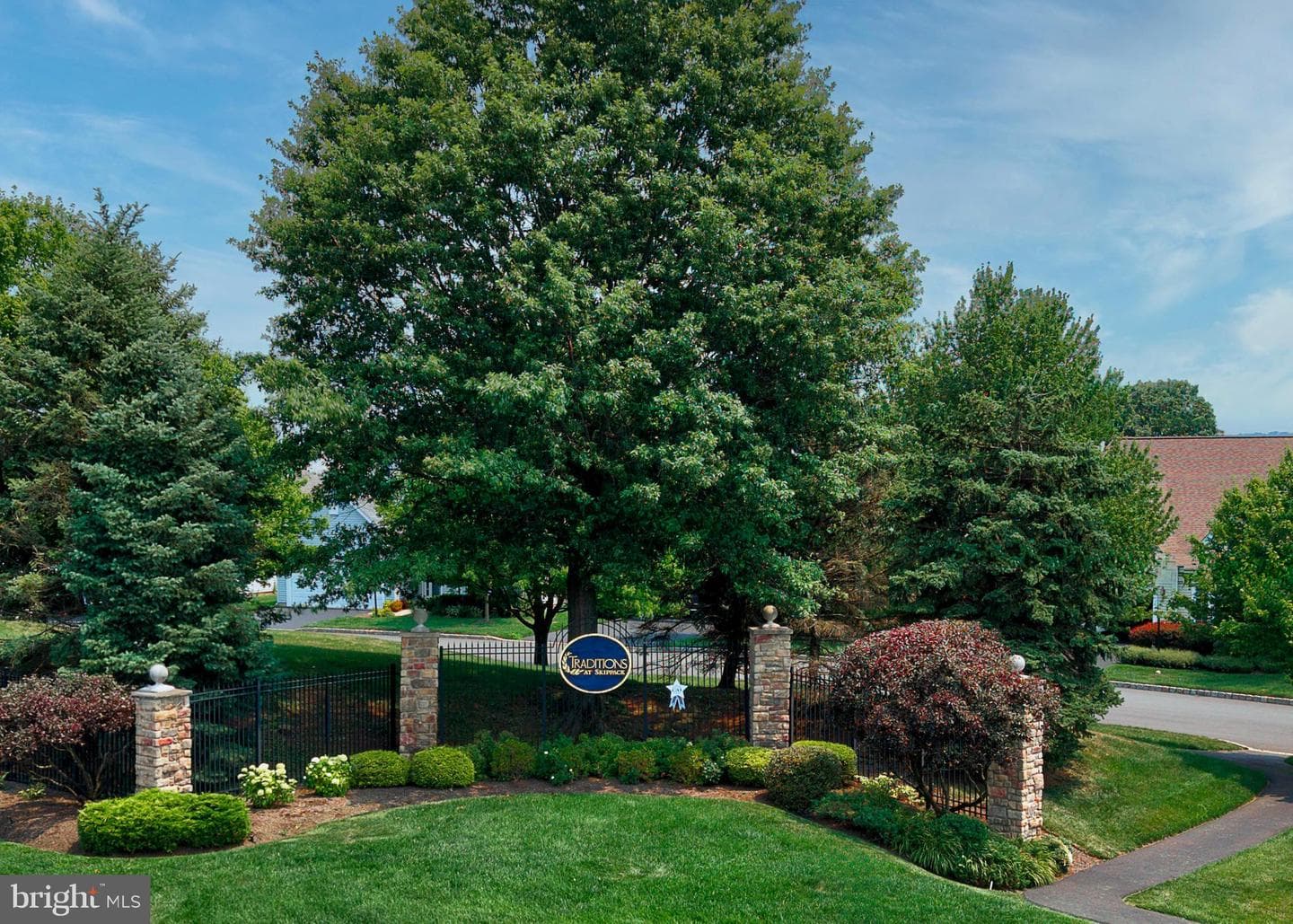 757 Wisteria Way photo 30