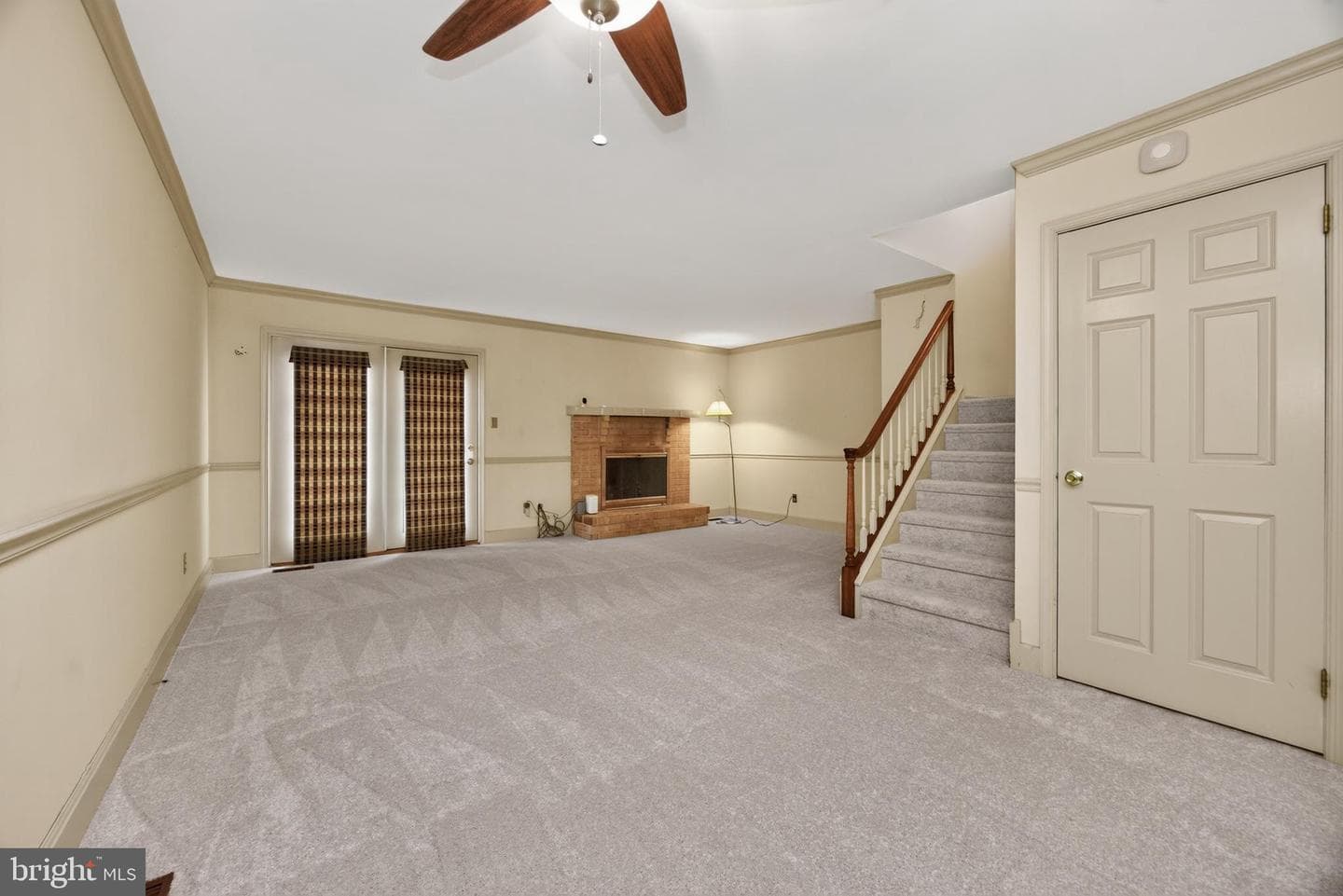 2116 Yorktown North N photo 12