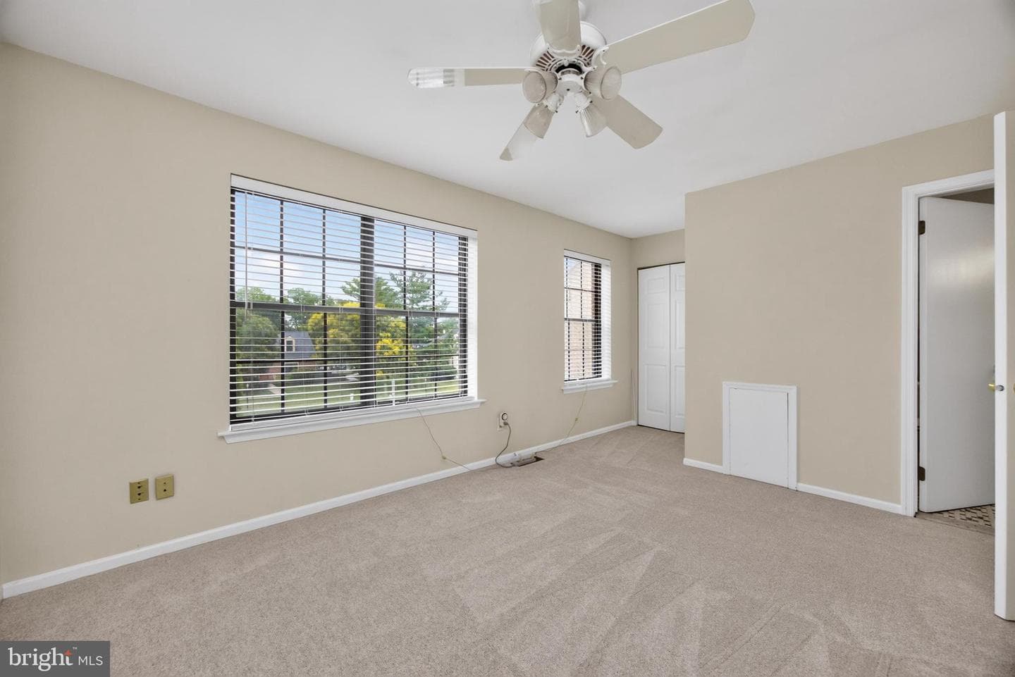 2116 Yorktown North N photo 17