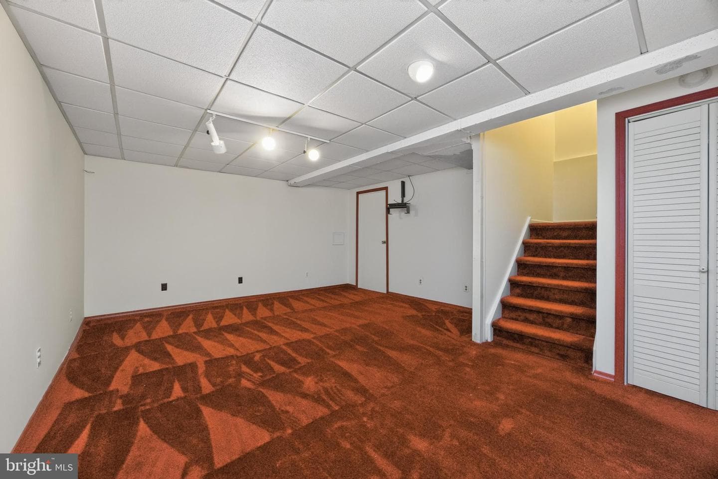 2116 Yorktown North N photo 26