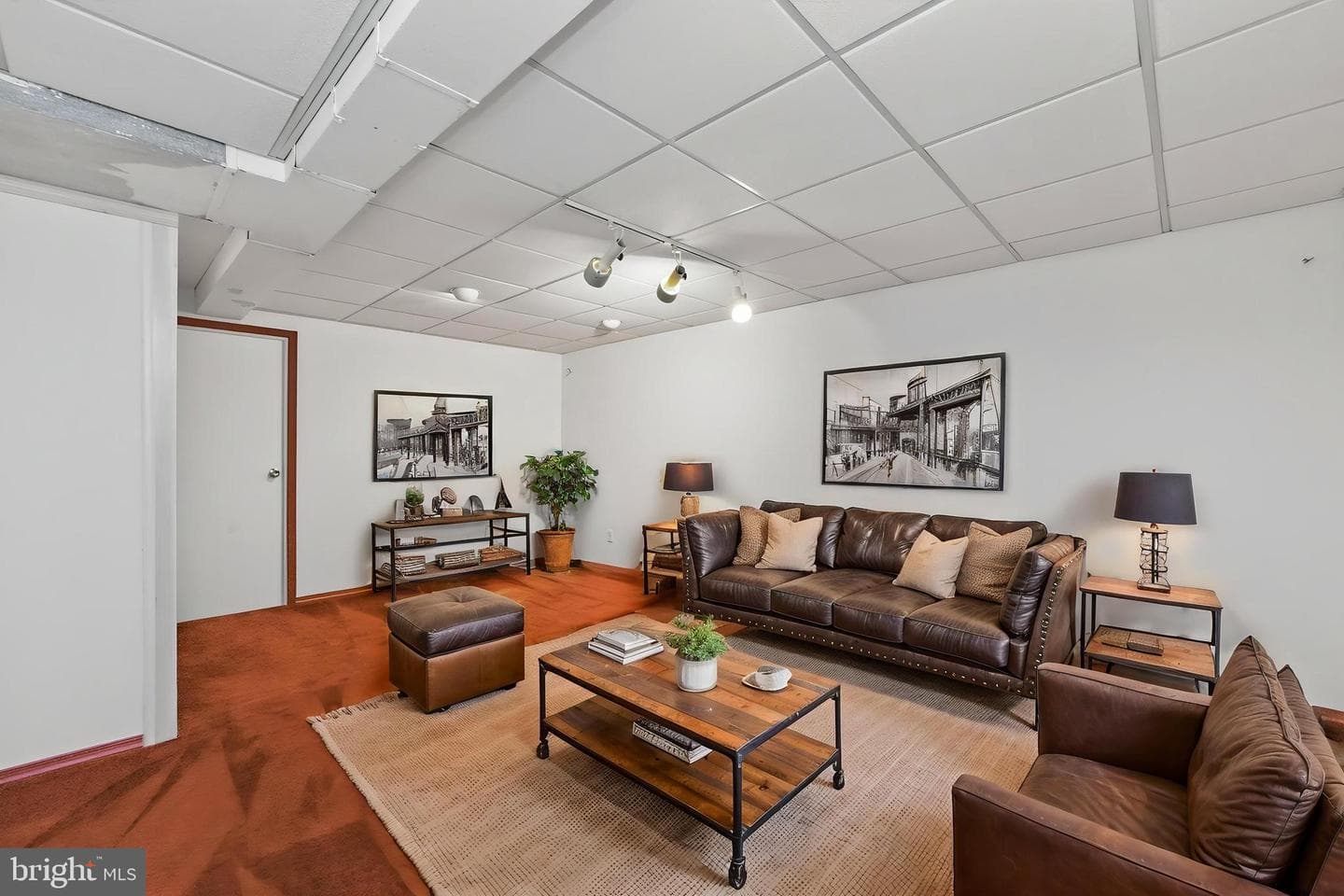 2116 Yorktown North N photo 27