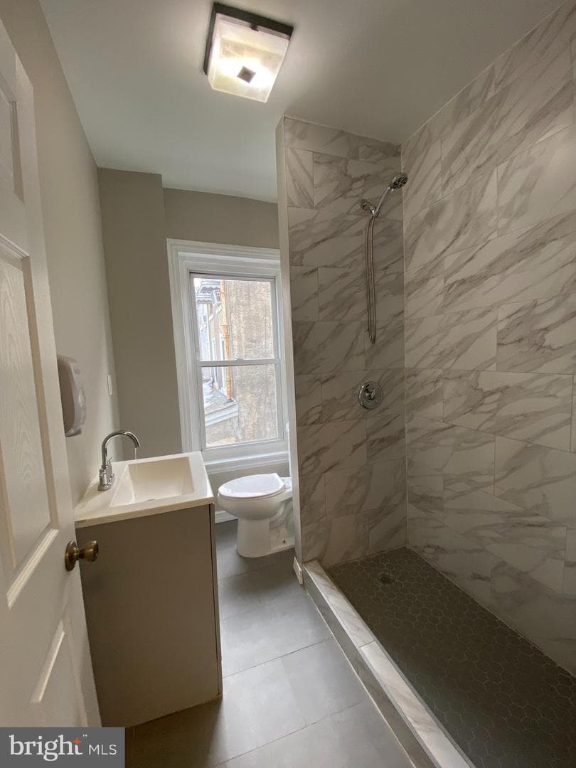 220 Pearl St photo 11