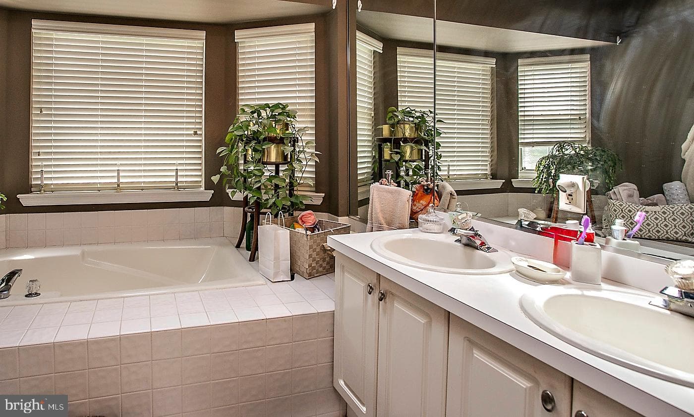 1304 Reagan Court photo 12