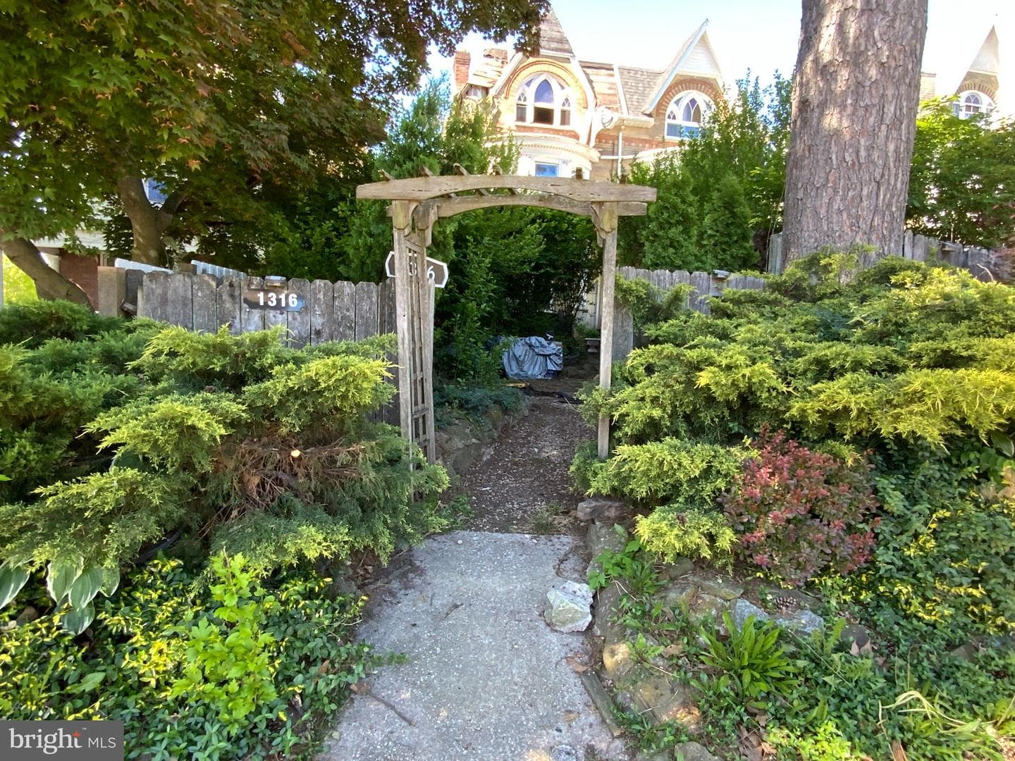 1316 W Main St photo 4