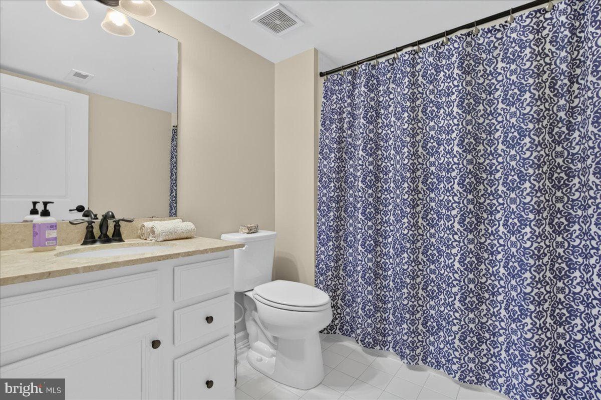 870 Reynards Run photo 14
