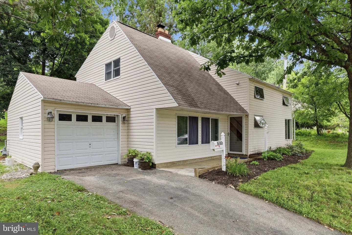 8703 Patton Road, Glenside