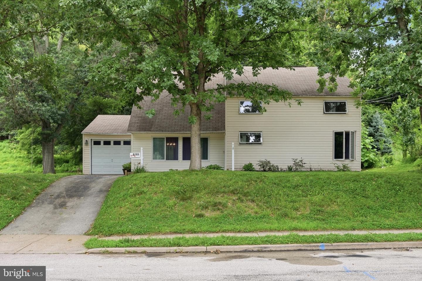 8703 Patton Road, Glenside