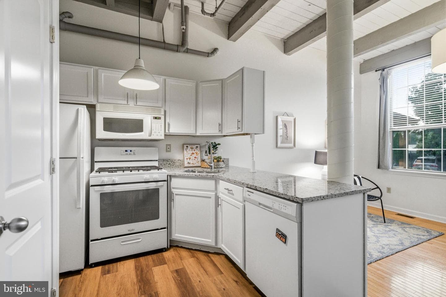 735 Washington St # 217 photo 6