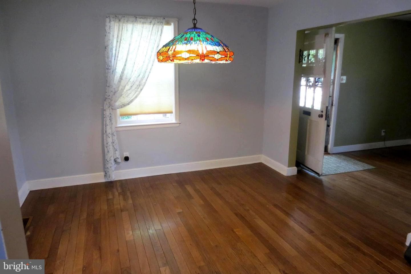 288 Diamond Street photo 9