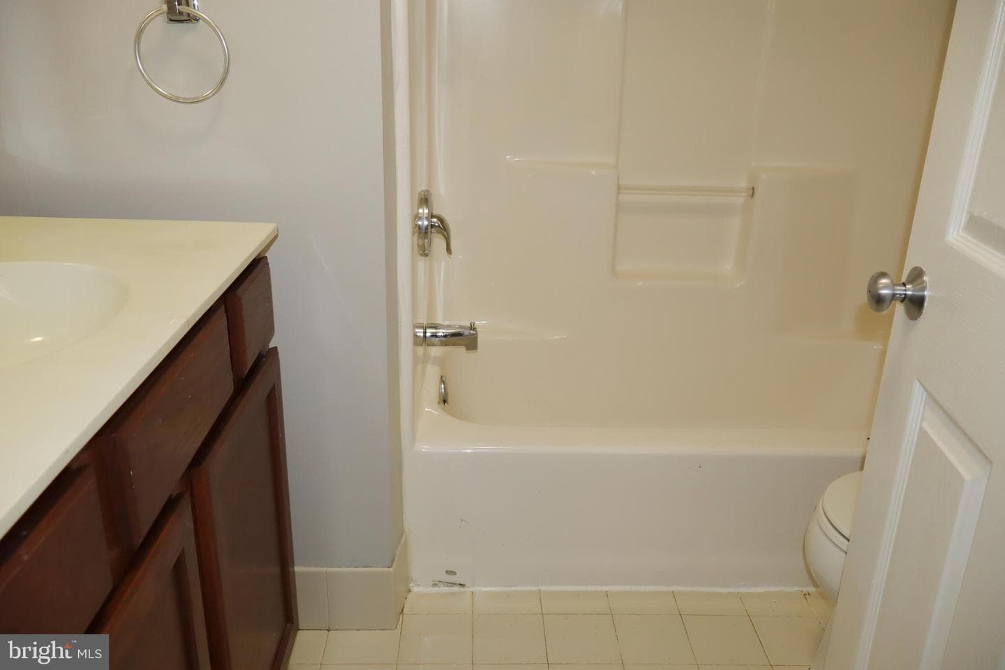 914 Thomas Street photo 20