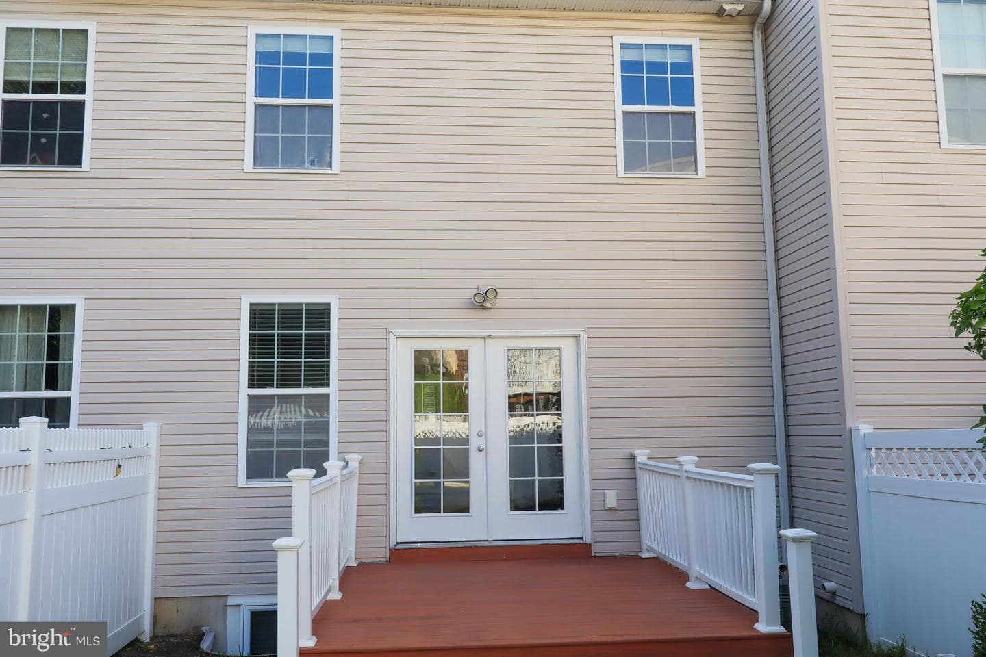 914 Thomas Street photo 3