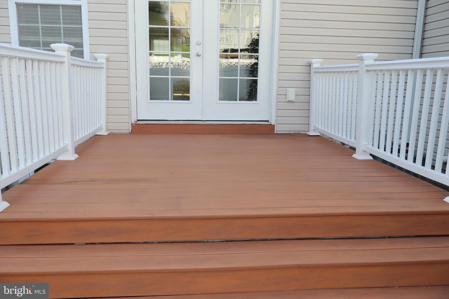914 Thomas Street photo 4