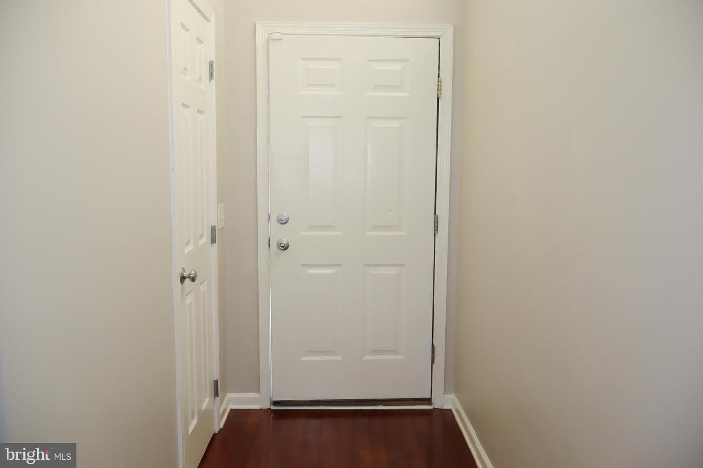 914 Thomas Street photo 6