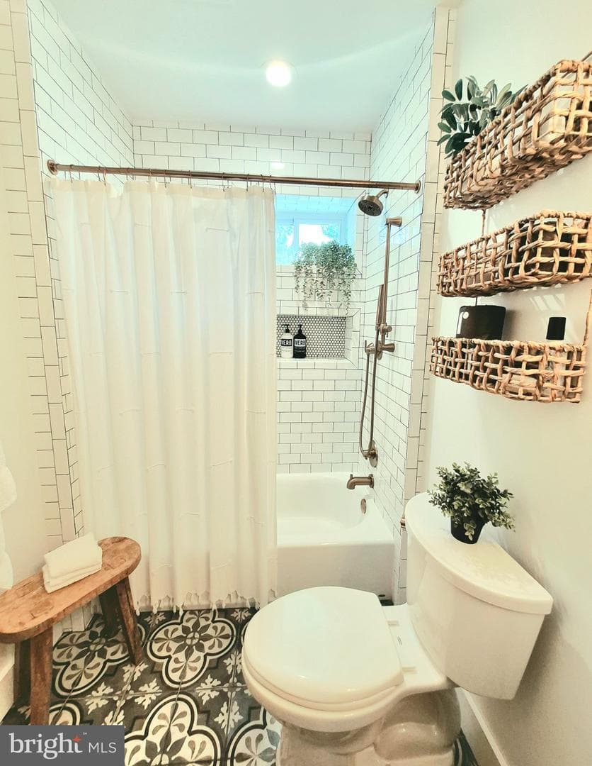54 Blake Avenue photo 5