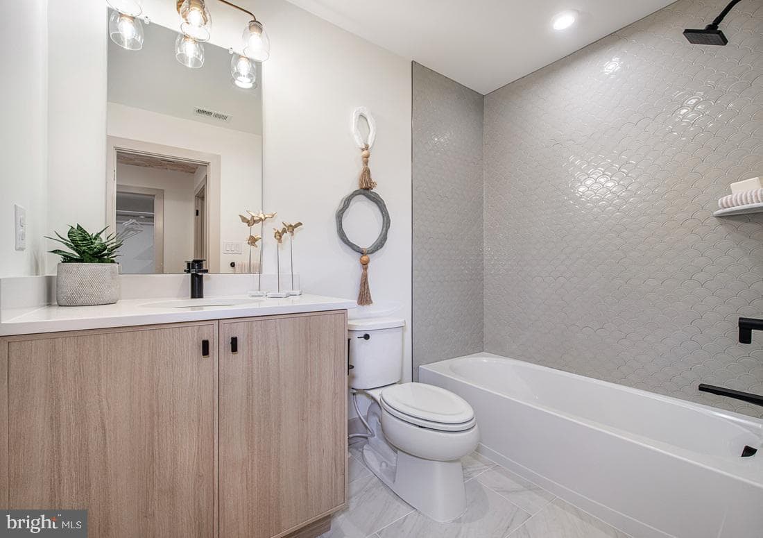 207 Kelly Court photo 8