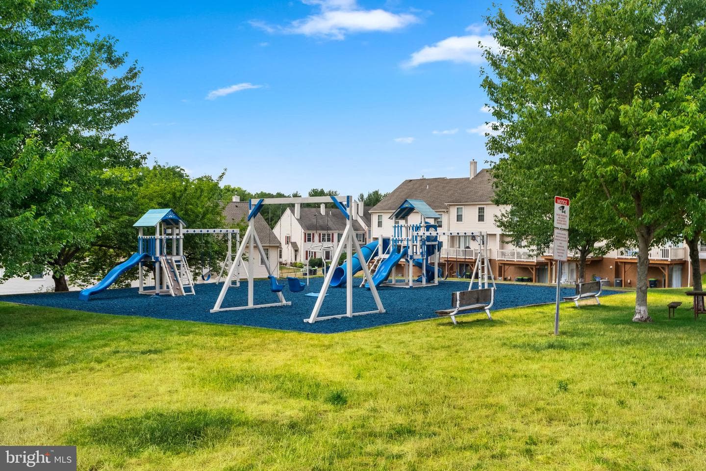 104 Hollytree Court photo 41