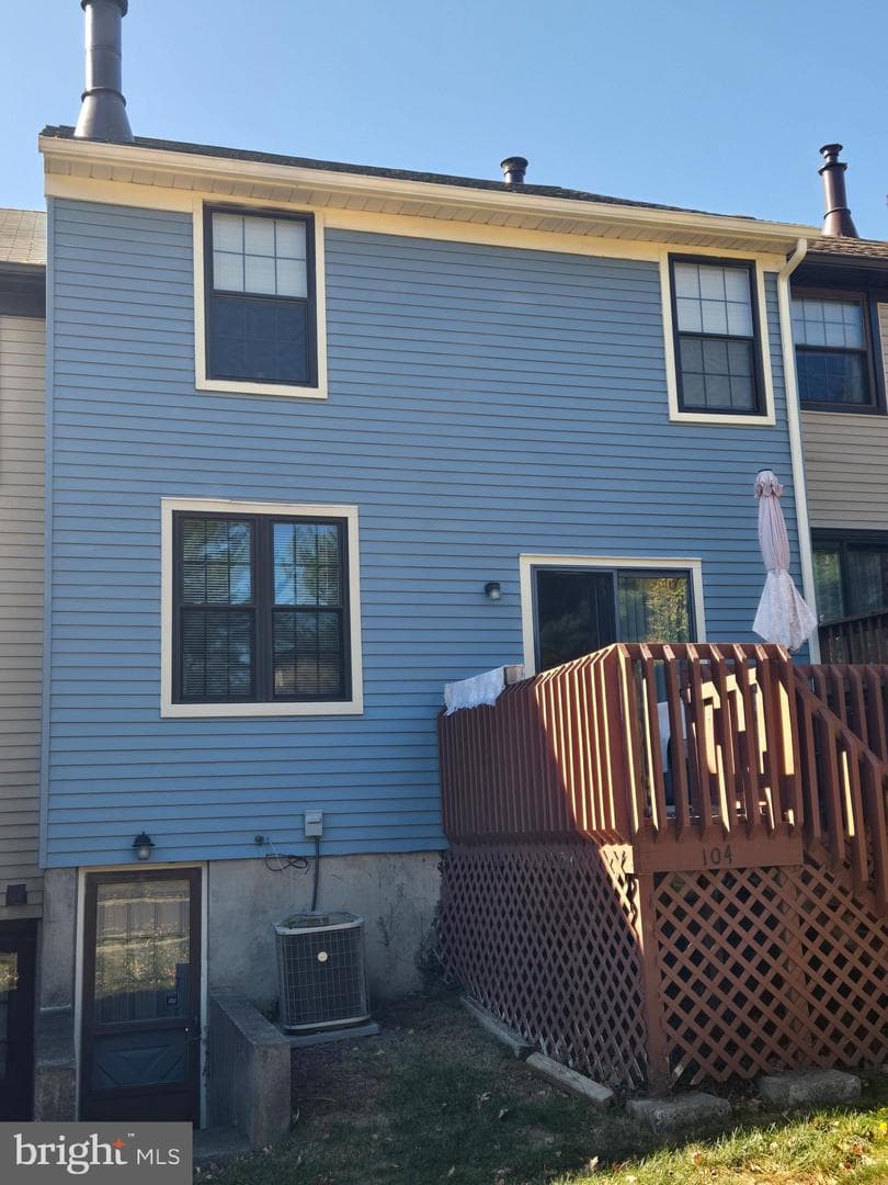 104 Hopkins Court, North Wales