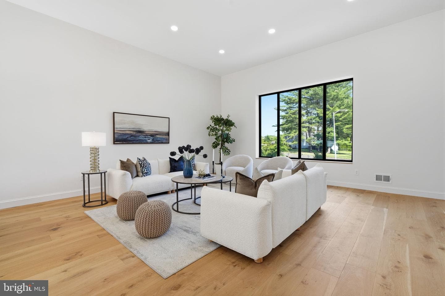 3750 Wheatsheaf Road photo 8