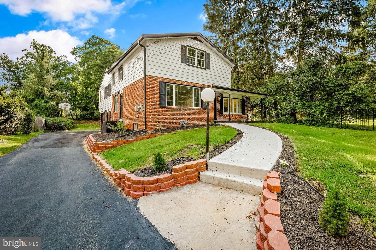 826 Pardee Lane photo 4