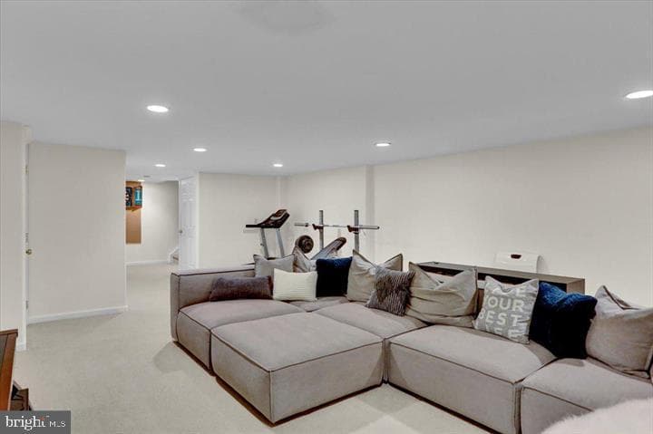 2305 Carriage Lane photo 26