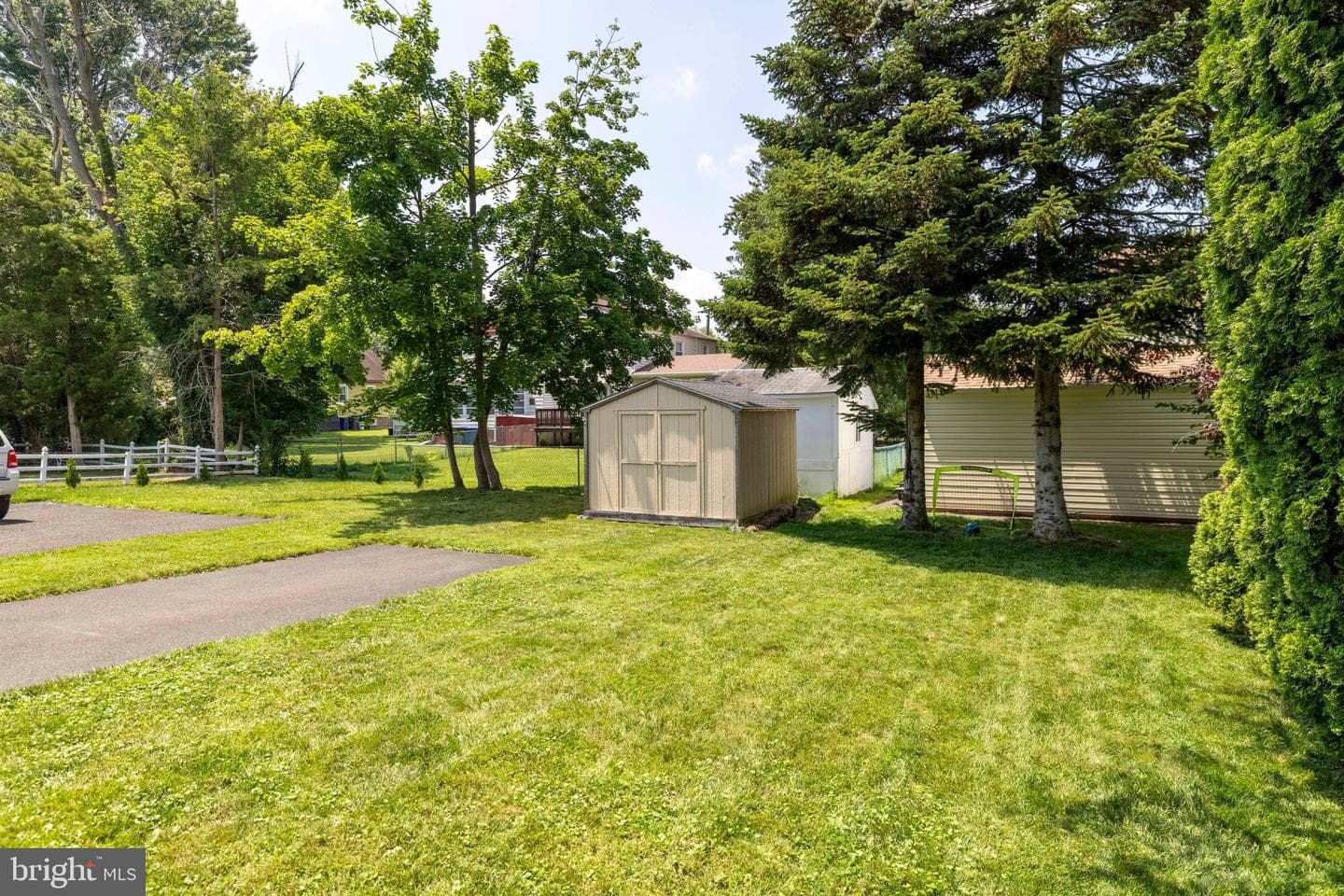 642 Harrison Avenue photo 40