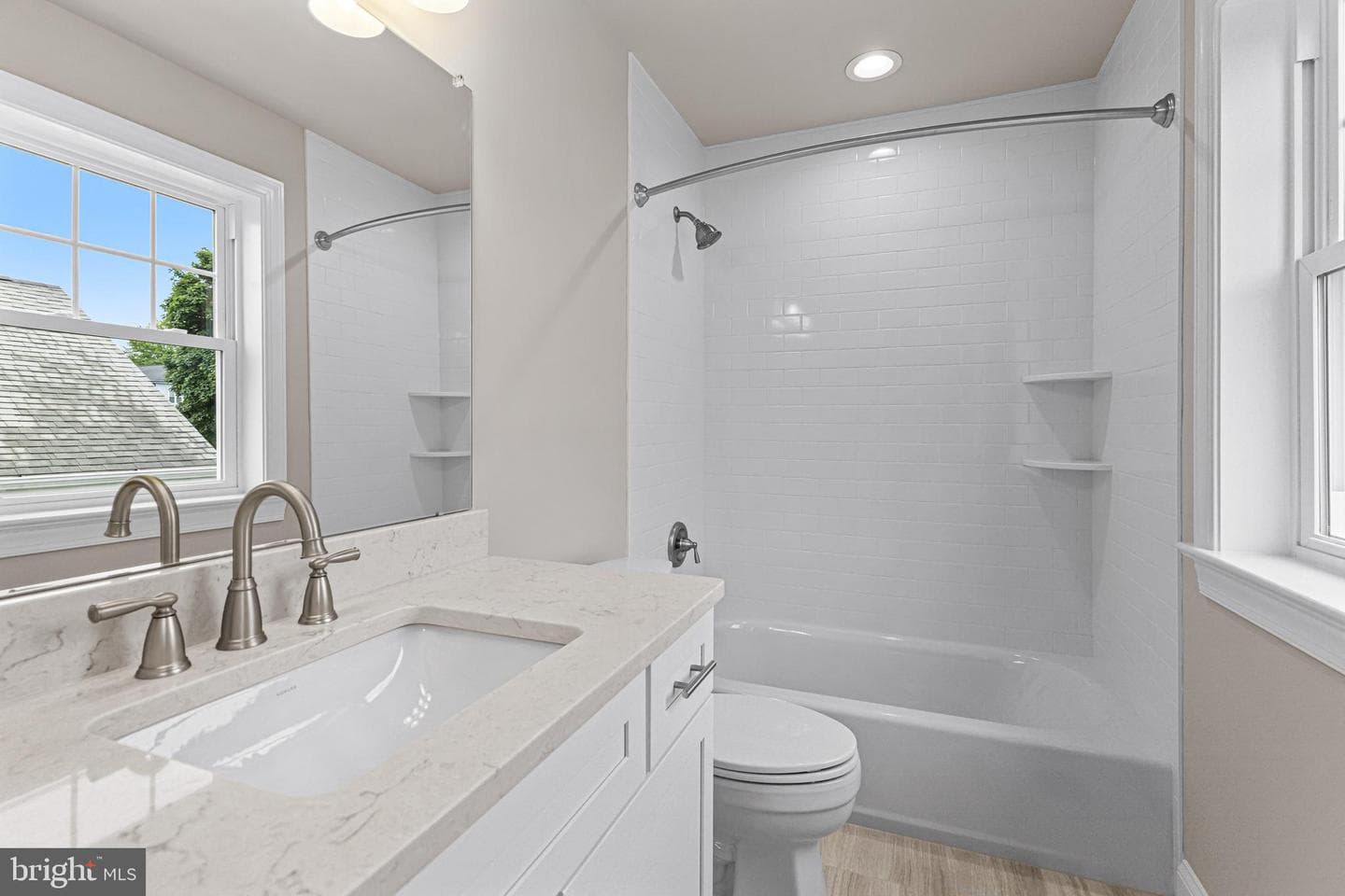 232 Brook Street photo 24