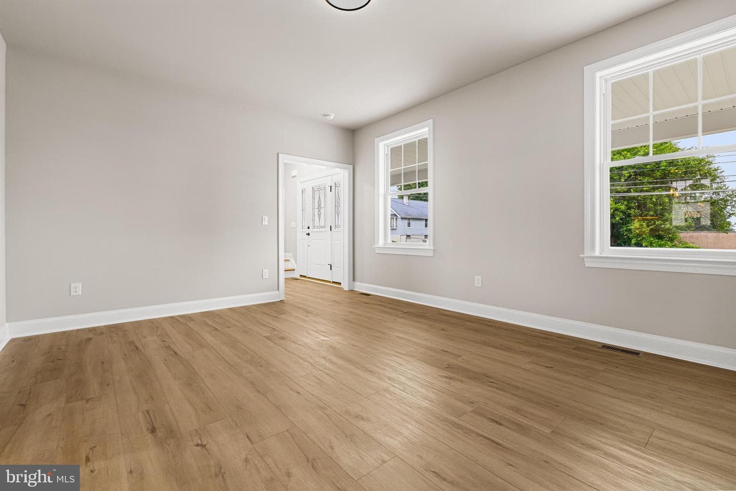 232 Brook Street photo 5