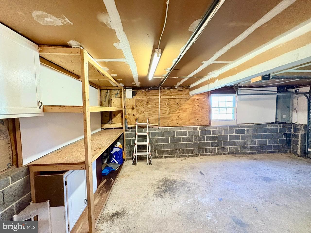 599 Elliott Drive photo 14