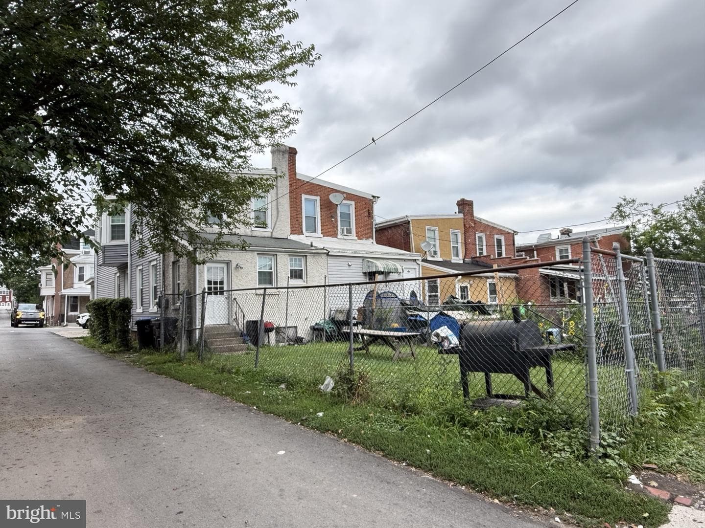 216 E Marshall Street photo 28
