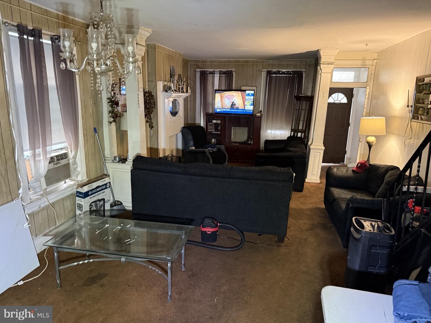 216 E Marshall Street photo 8