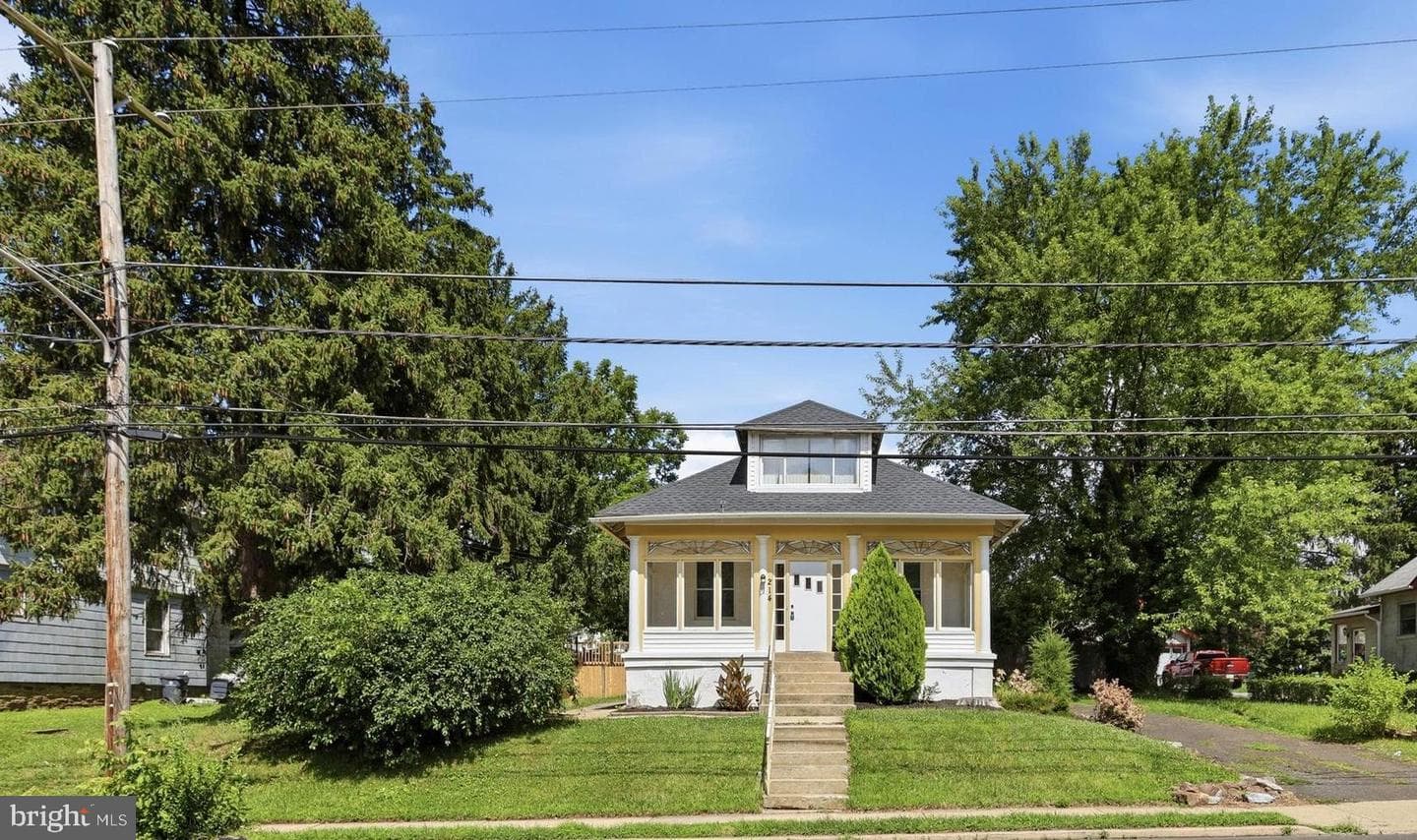 214 N Hills Avenue, Glenside