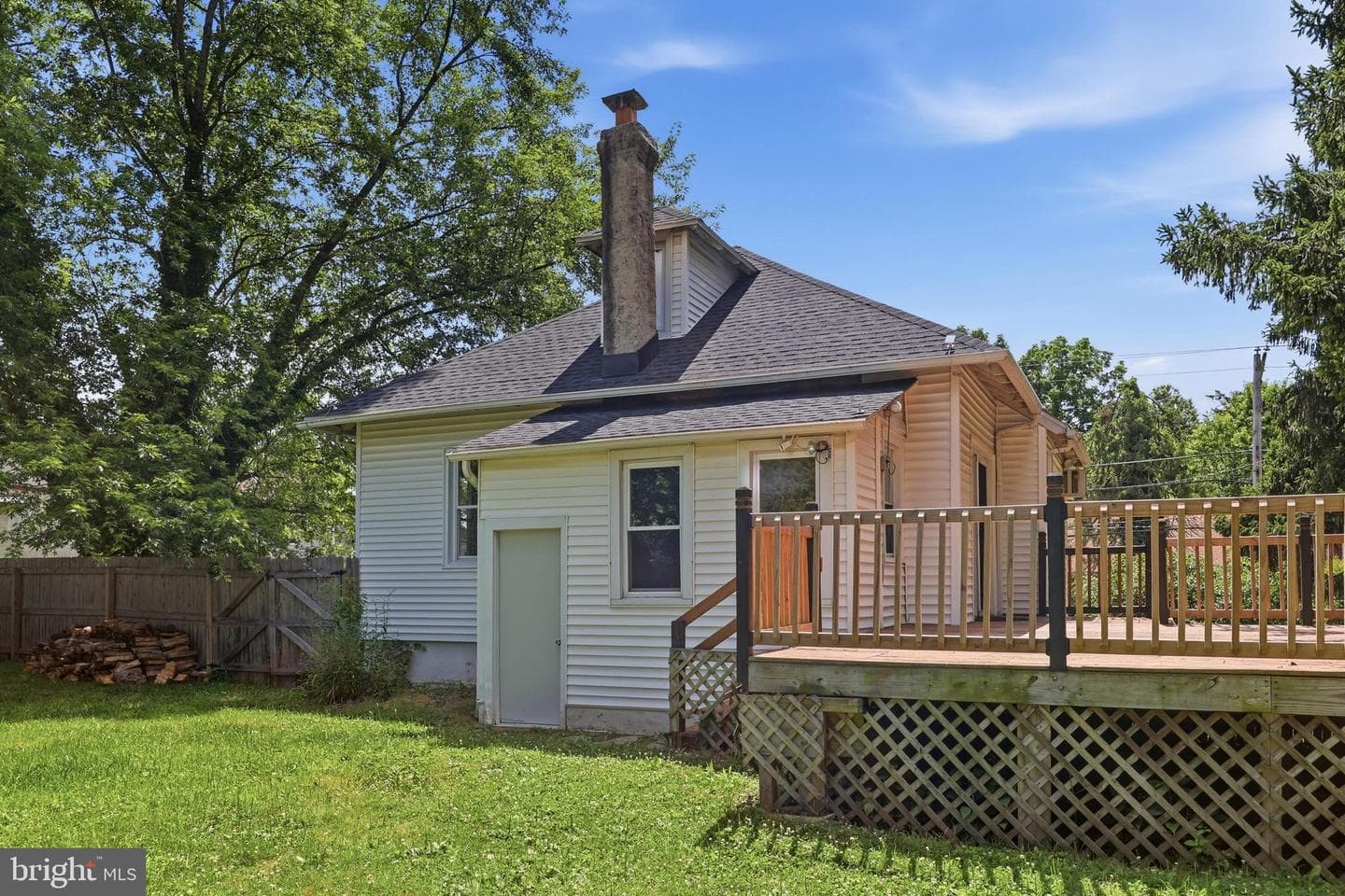 214 N Hills Avenue photo 44