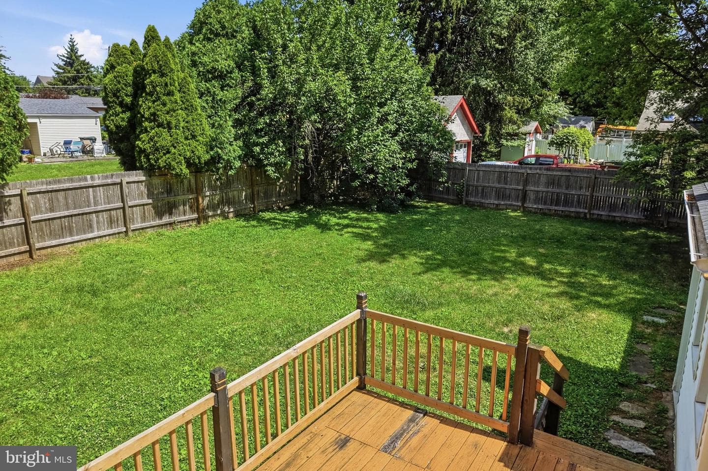 214 N Hills Avenue photo 50