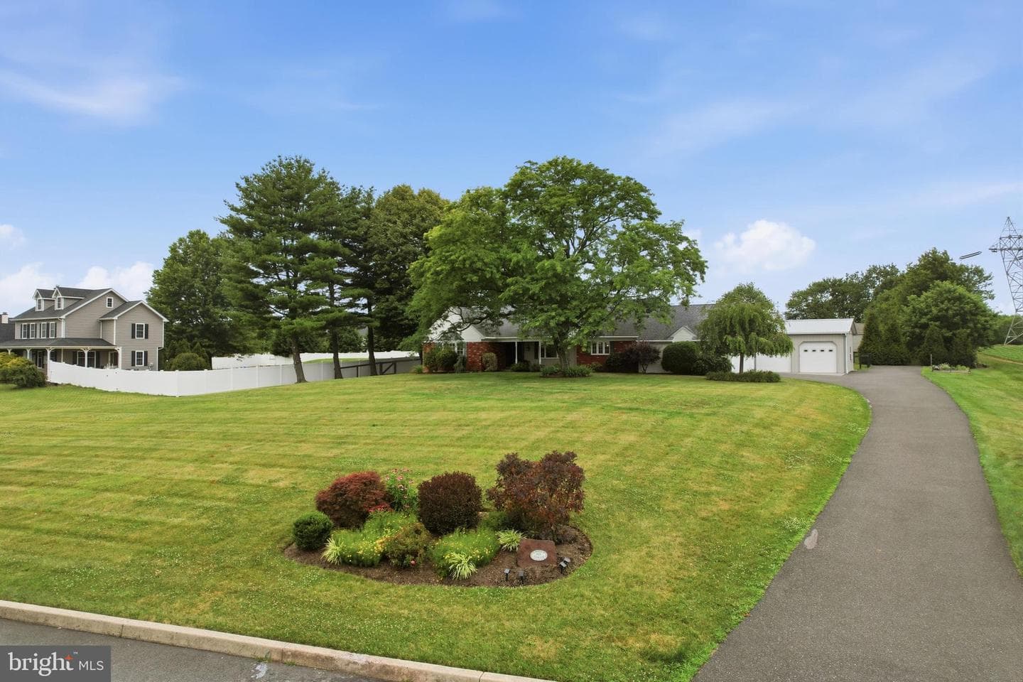 645 Mininger Road photo 6