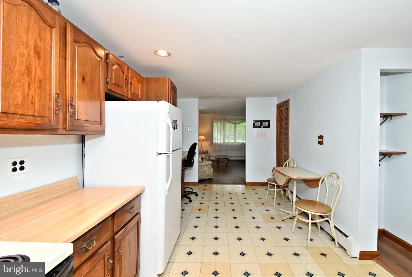 500 Burton Road photo 16