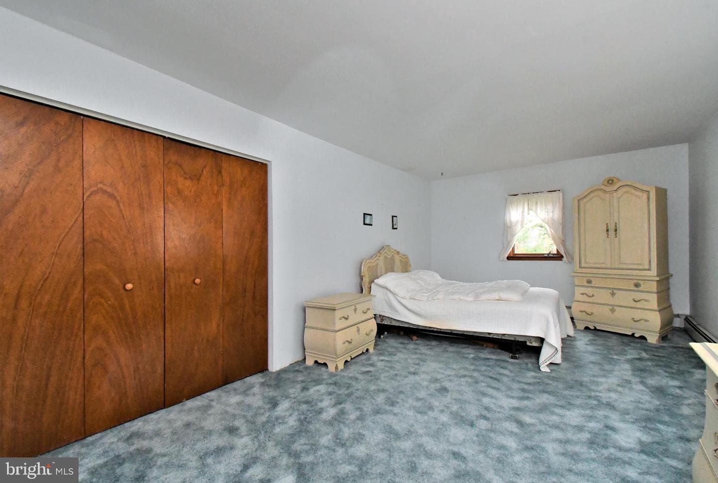 500 Burton Road photo 38