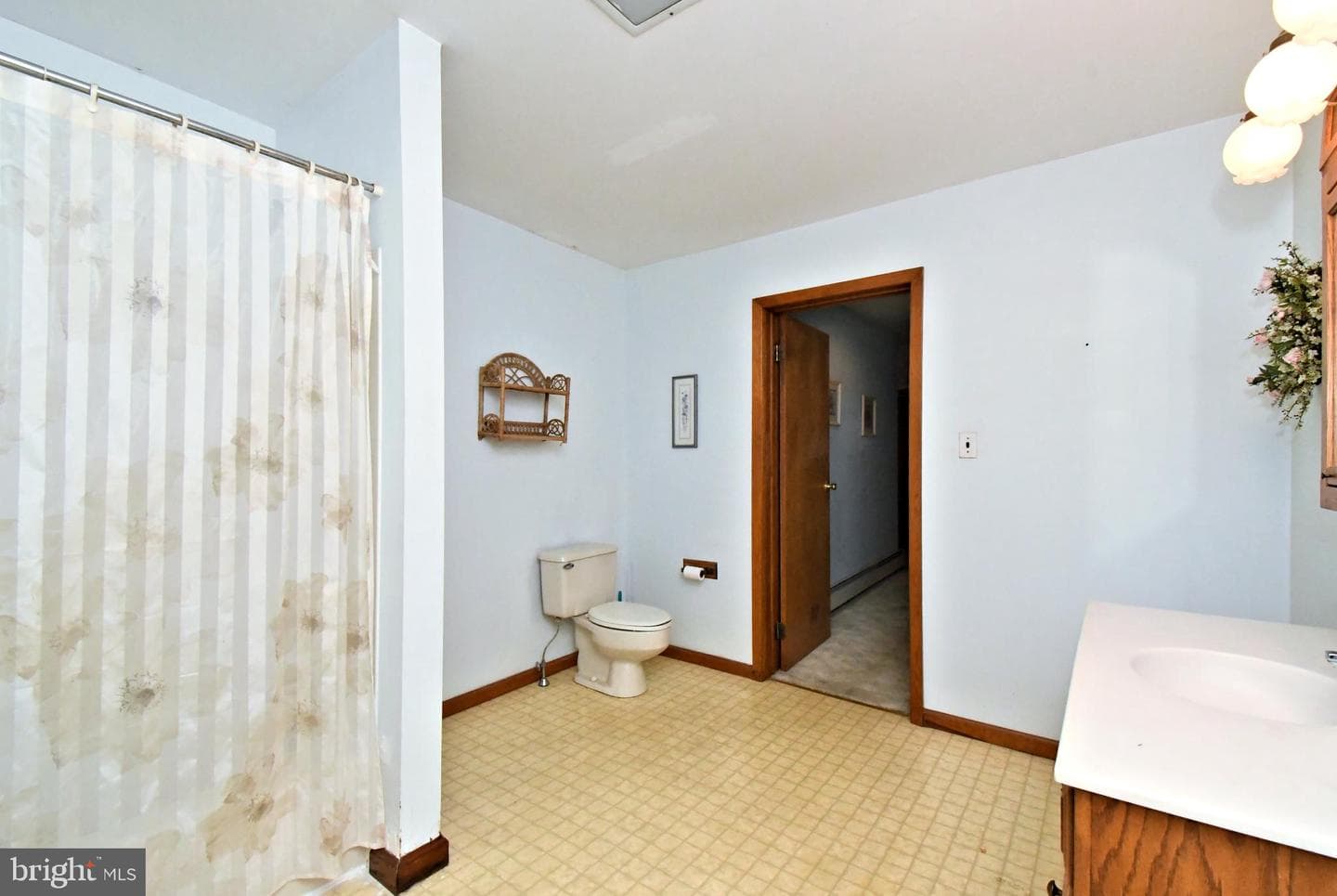 500 Burton Road photo 43