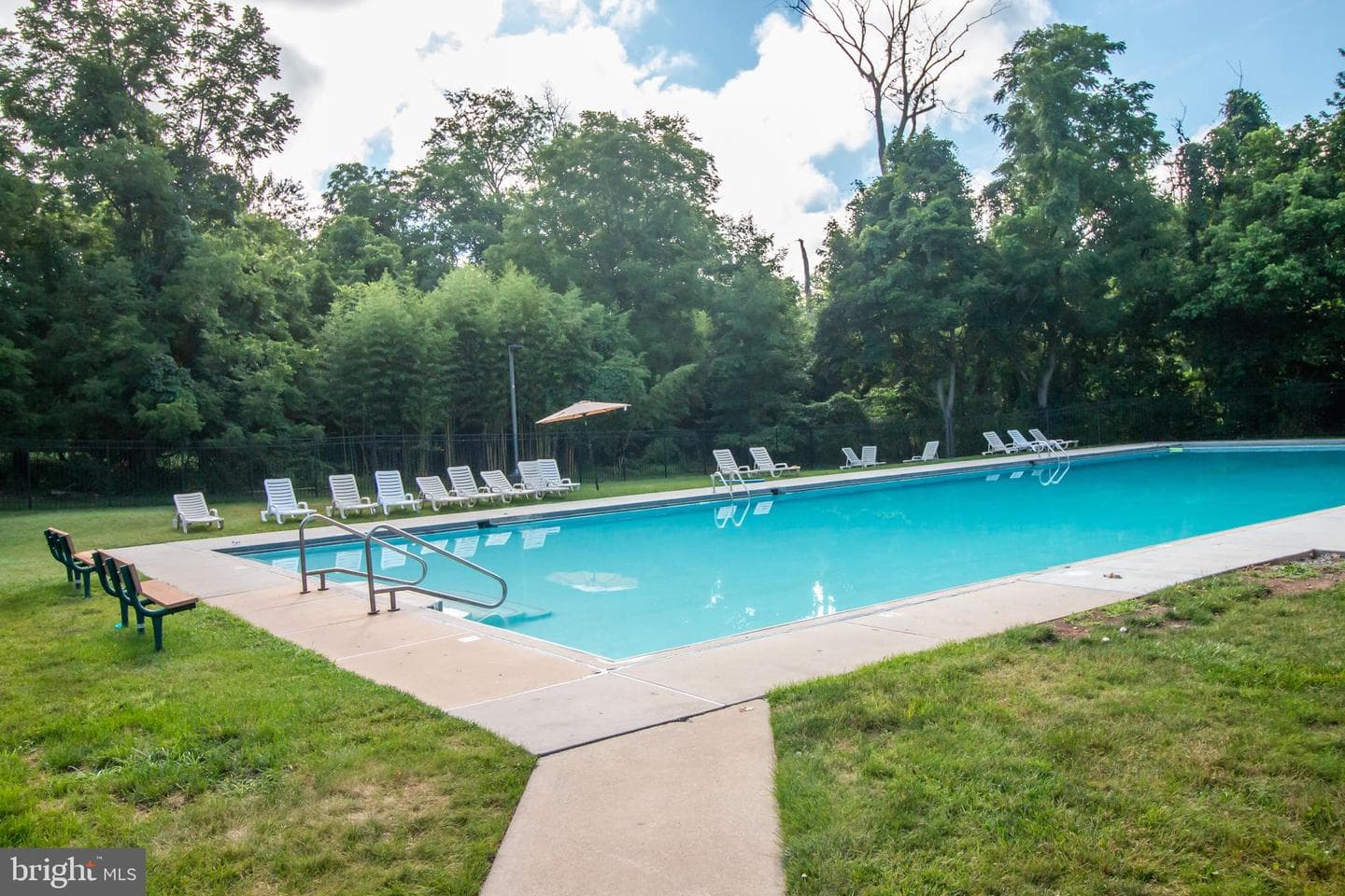 141 Hemlock Drive photo 30