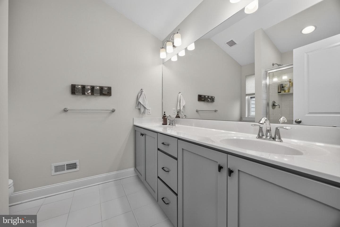 174 Larrabee Way photo 24