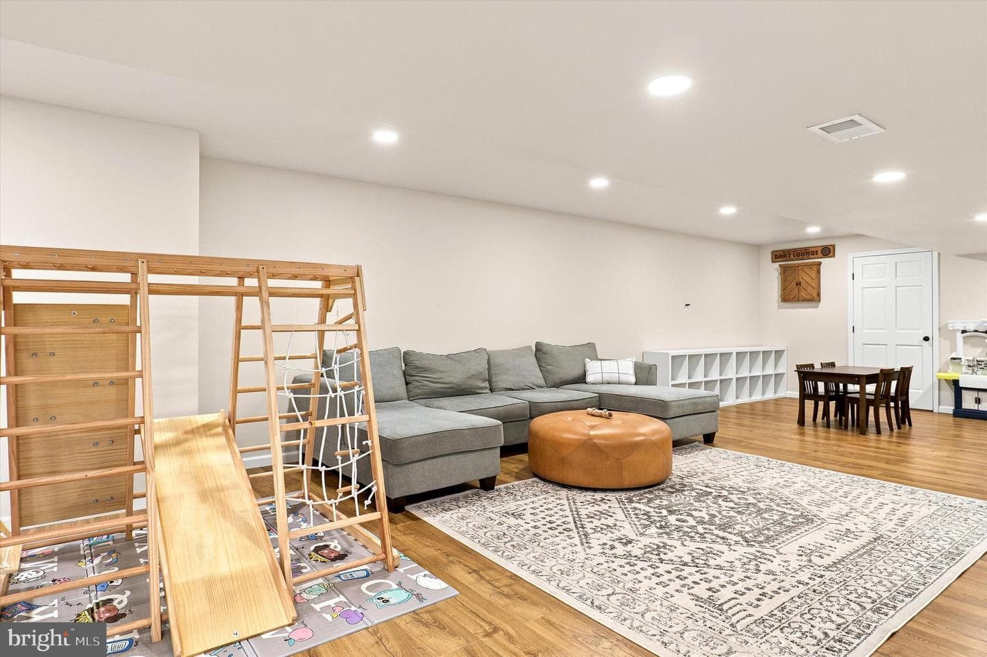 104 Worthington Circle photo 34