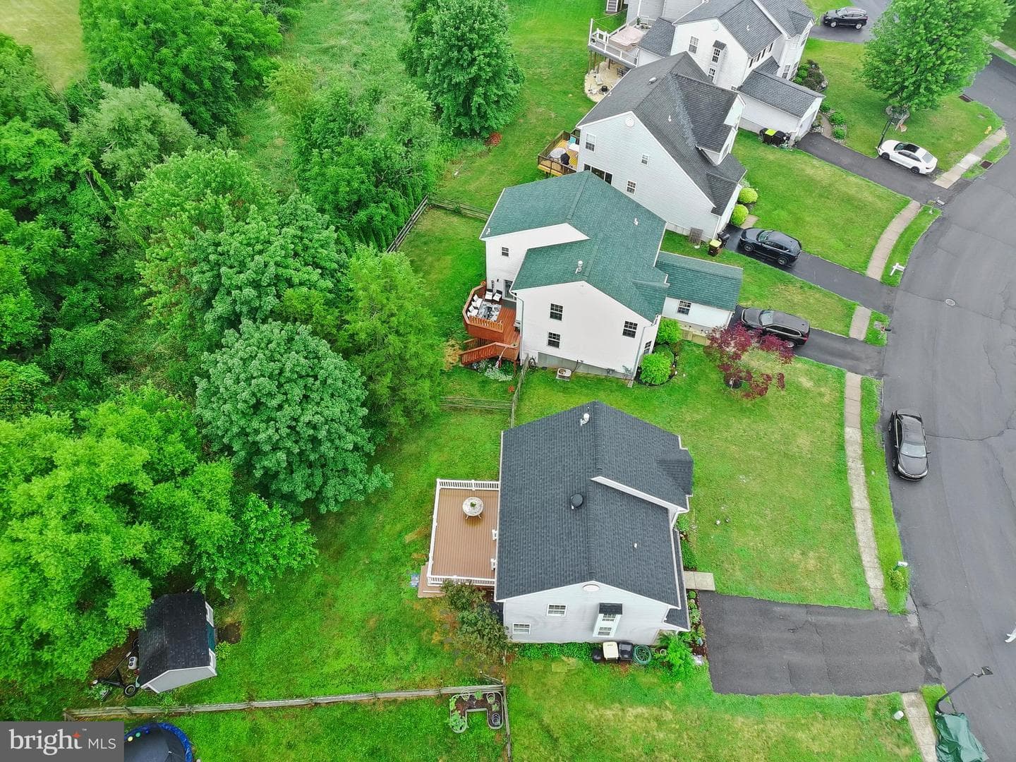806 Elizabeth Court photo 43