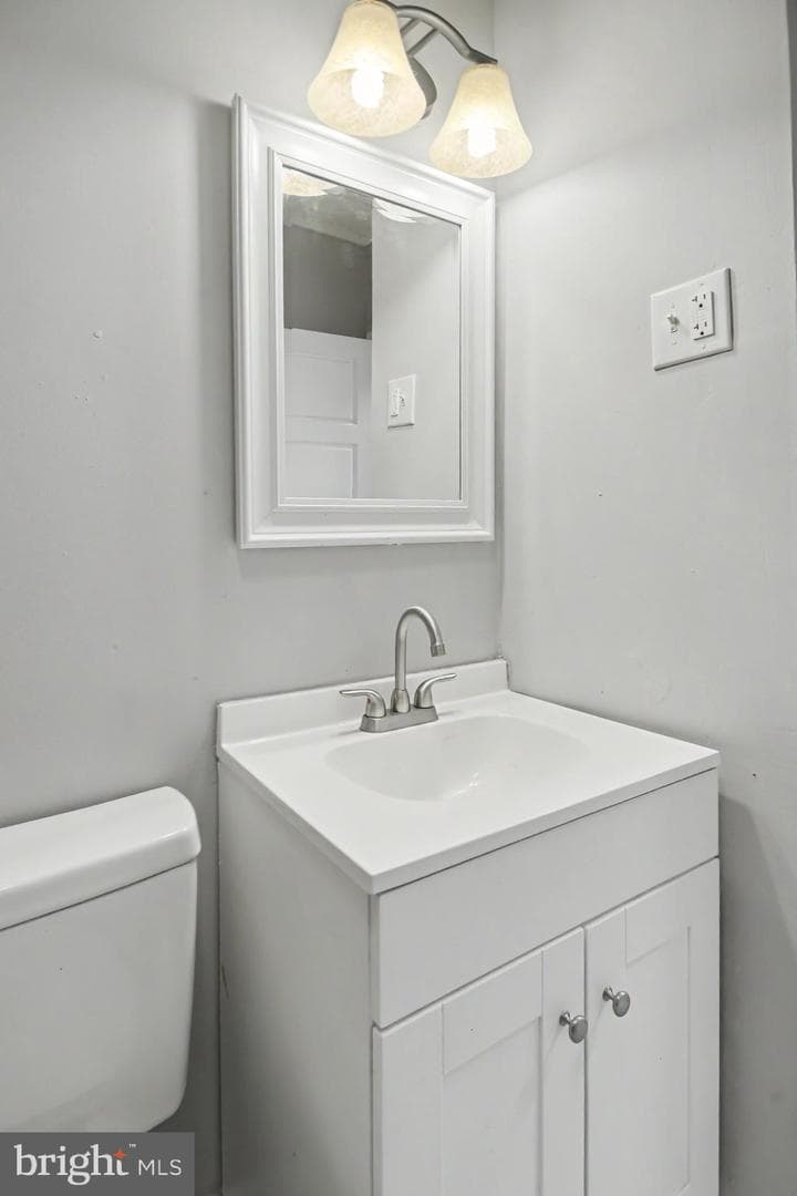 356 W Beech Street photo 18