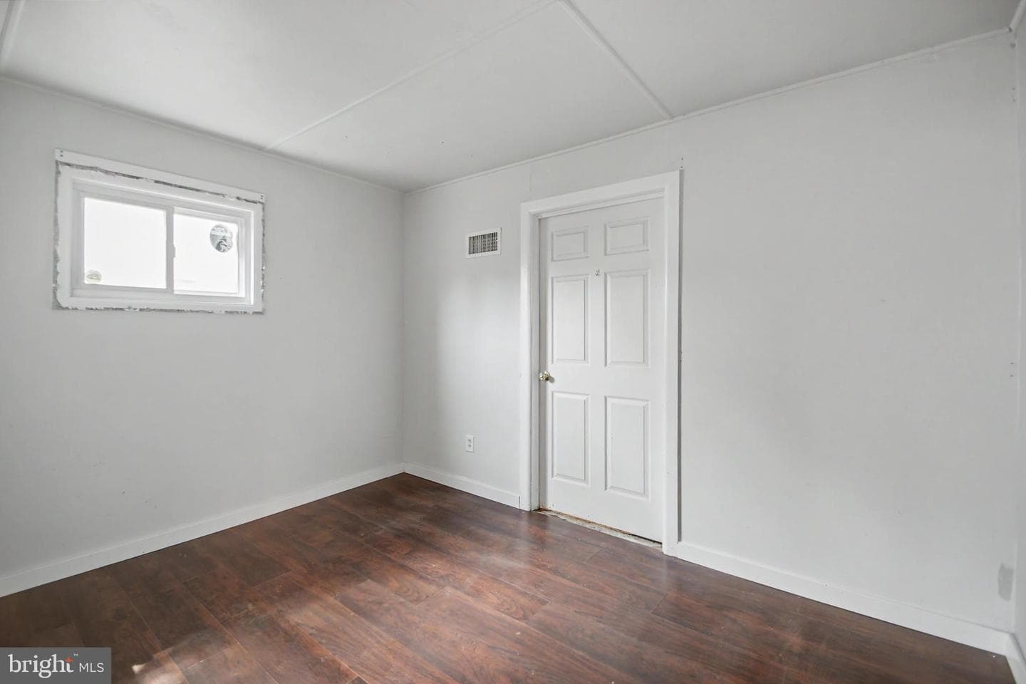 356 W Beech Street photo 21