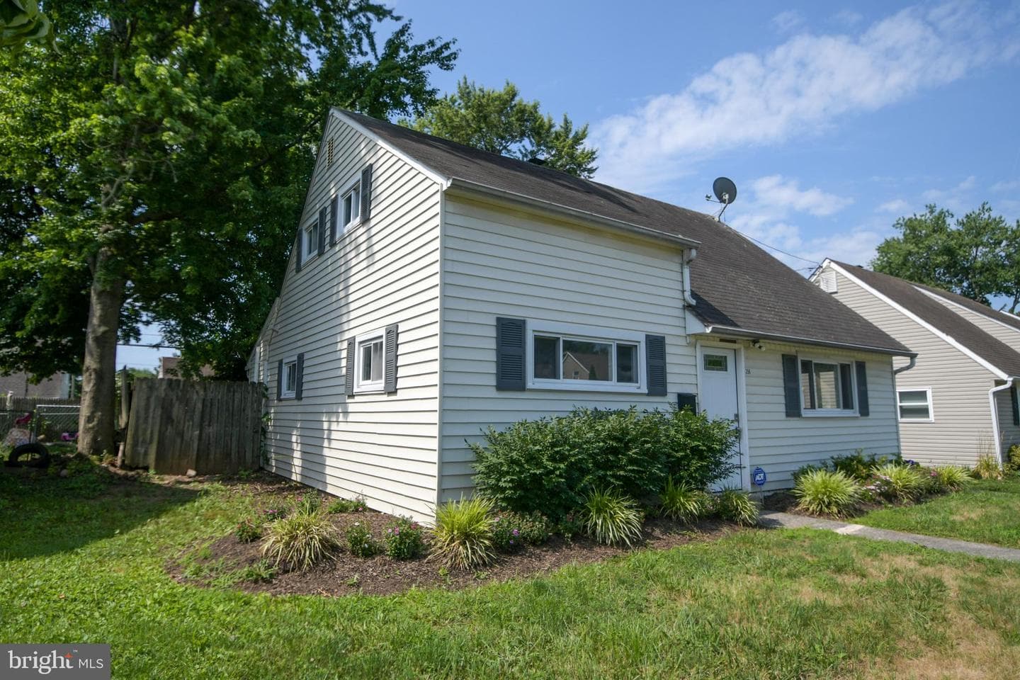 356 W Beech Street photo 3