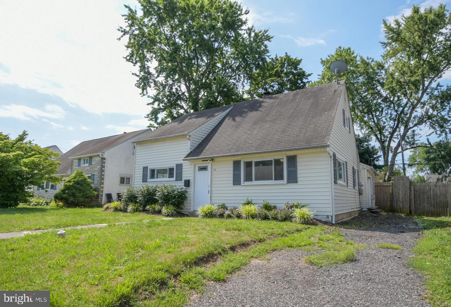356 W Beech Street photo 4