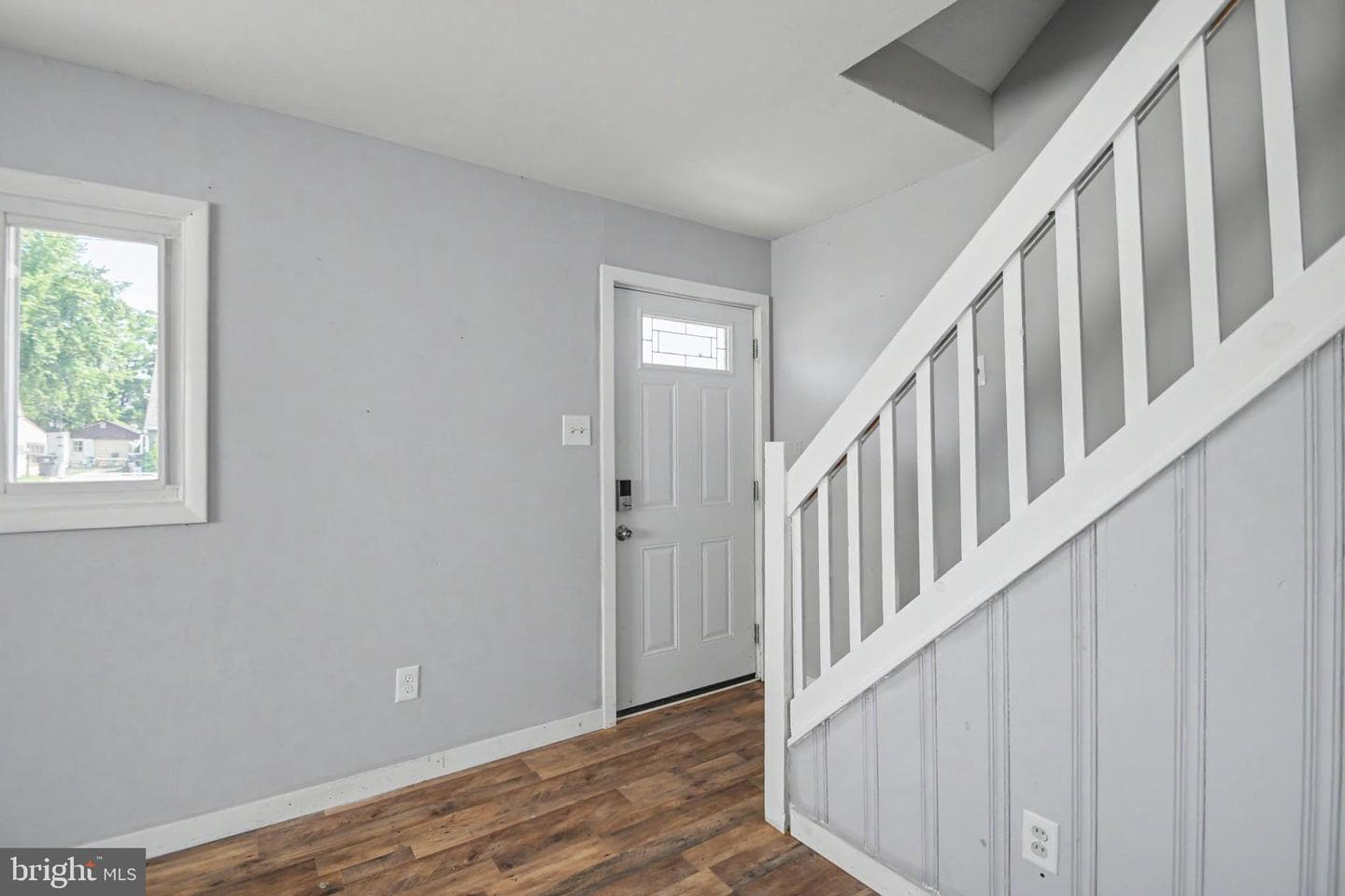 356 W Beech Street photo 9
